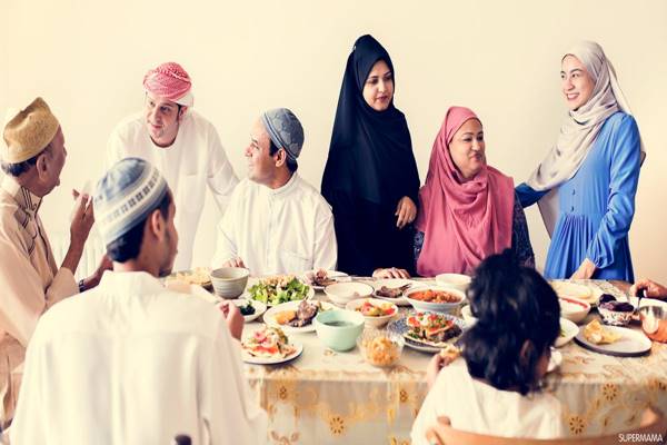 خطوات لتتقربي لعائلتك في رمضان